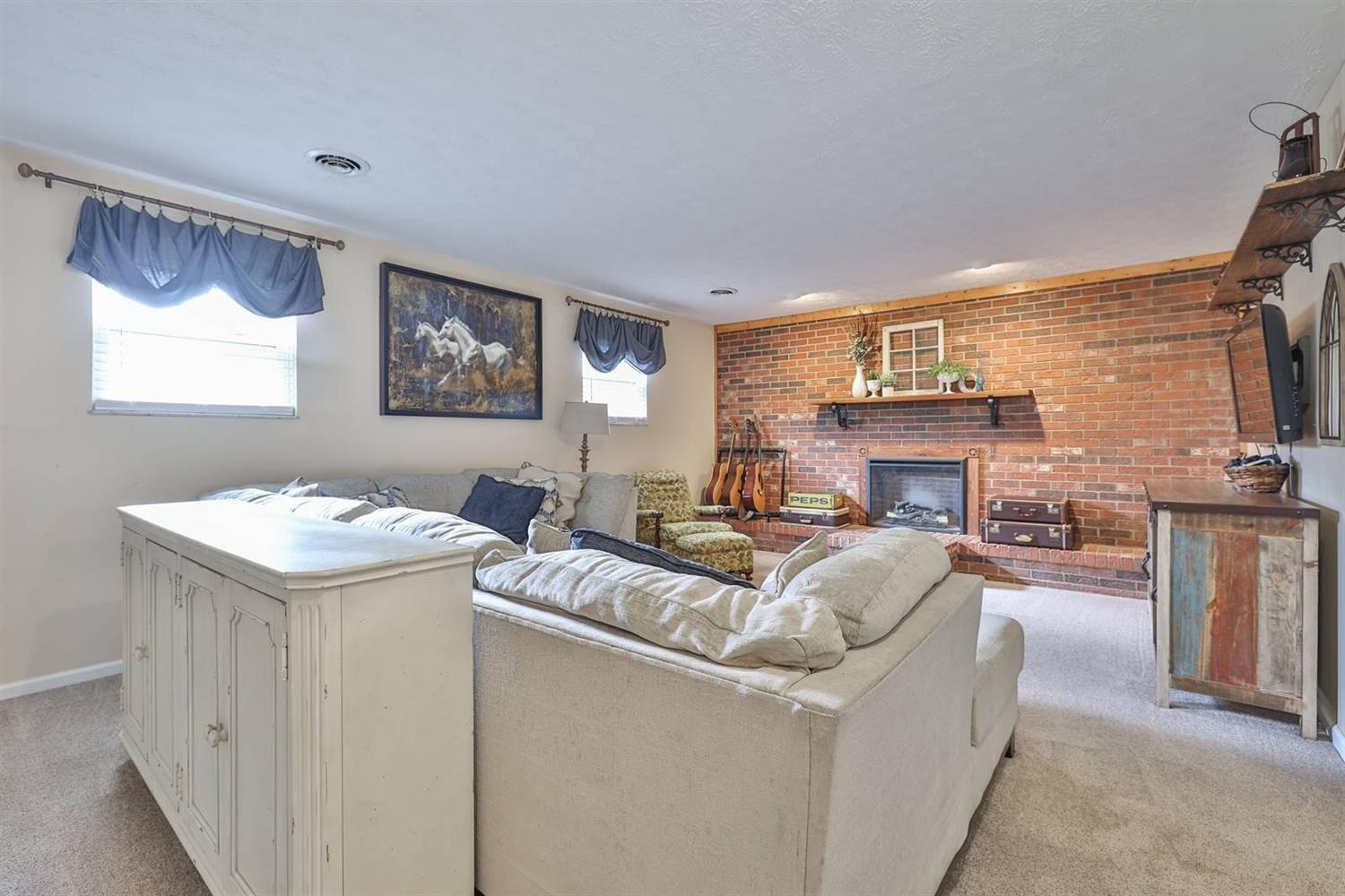 337 Cochran Road Hamilton, OH 45013 - Photo 9 of 50 Gallery Image 9