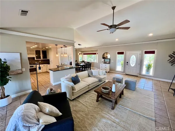 $1,675,000 | 8580 Warren Road, Paso Robles, CA 93446
