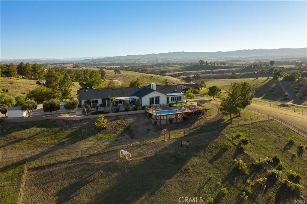 8580 Warren Road Paso Robles, CA 93446 - Photo 3 of 53