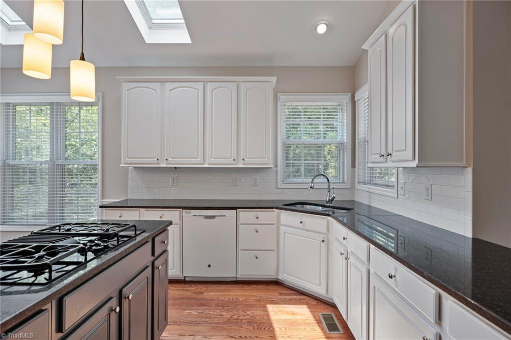 3316 Dairy Point Drive High Point, NC 27265 - Photo 14 of 40