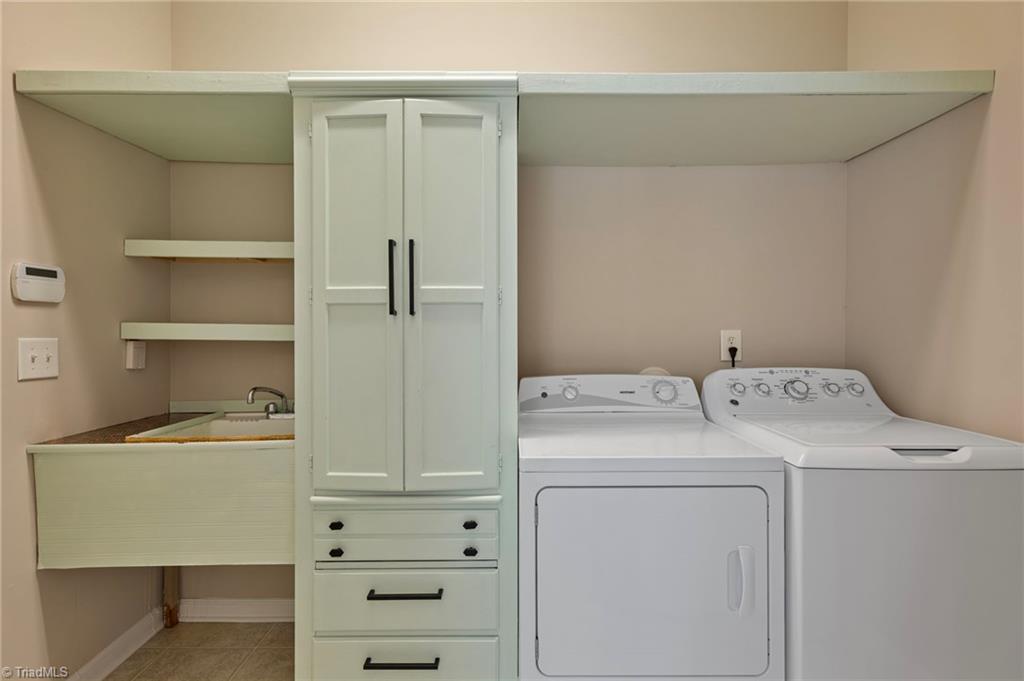 3316 Dairy Point Drive High Point, NC 27265 - Photo 20 of 40