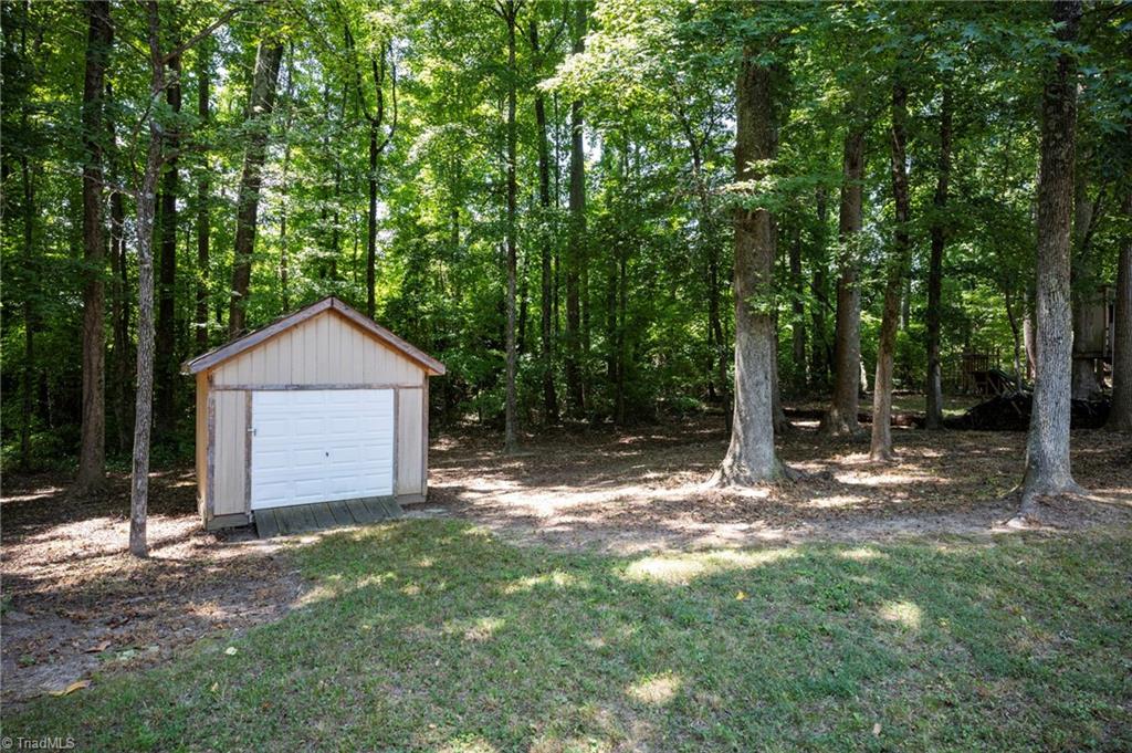 3316 Dairy Point Drive High Point, NC 27265 - Photo 34 of 40