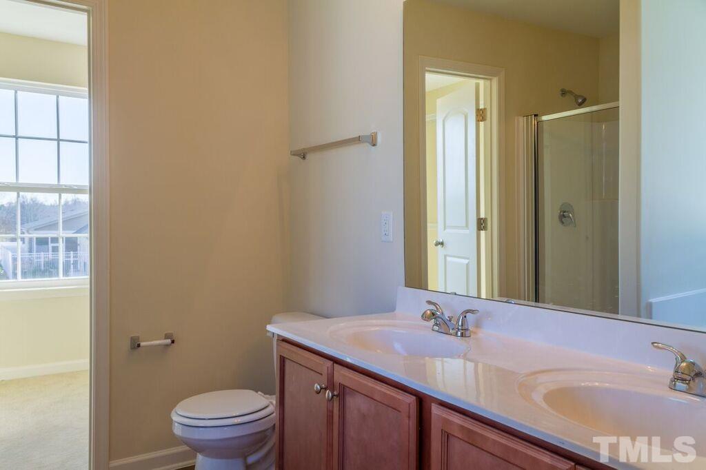 421 West Waycliff Road Henderson, NC 27537 - Photo 11 of 18 Gallery Image 11