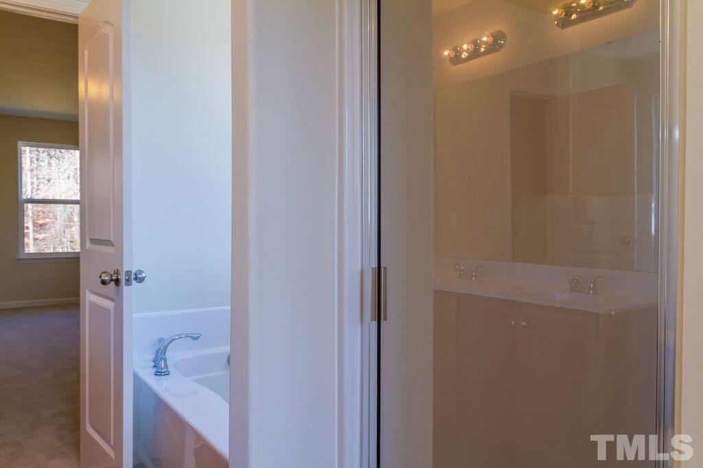 421 West Waycliff Road Henderson, NC 27537 - Photo 12 of 18 Gallery Image 12
