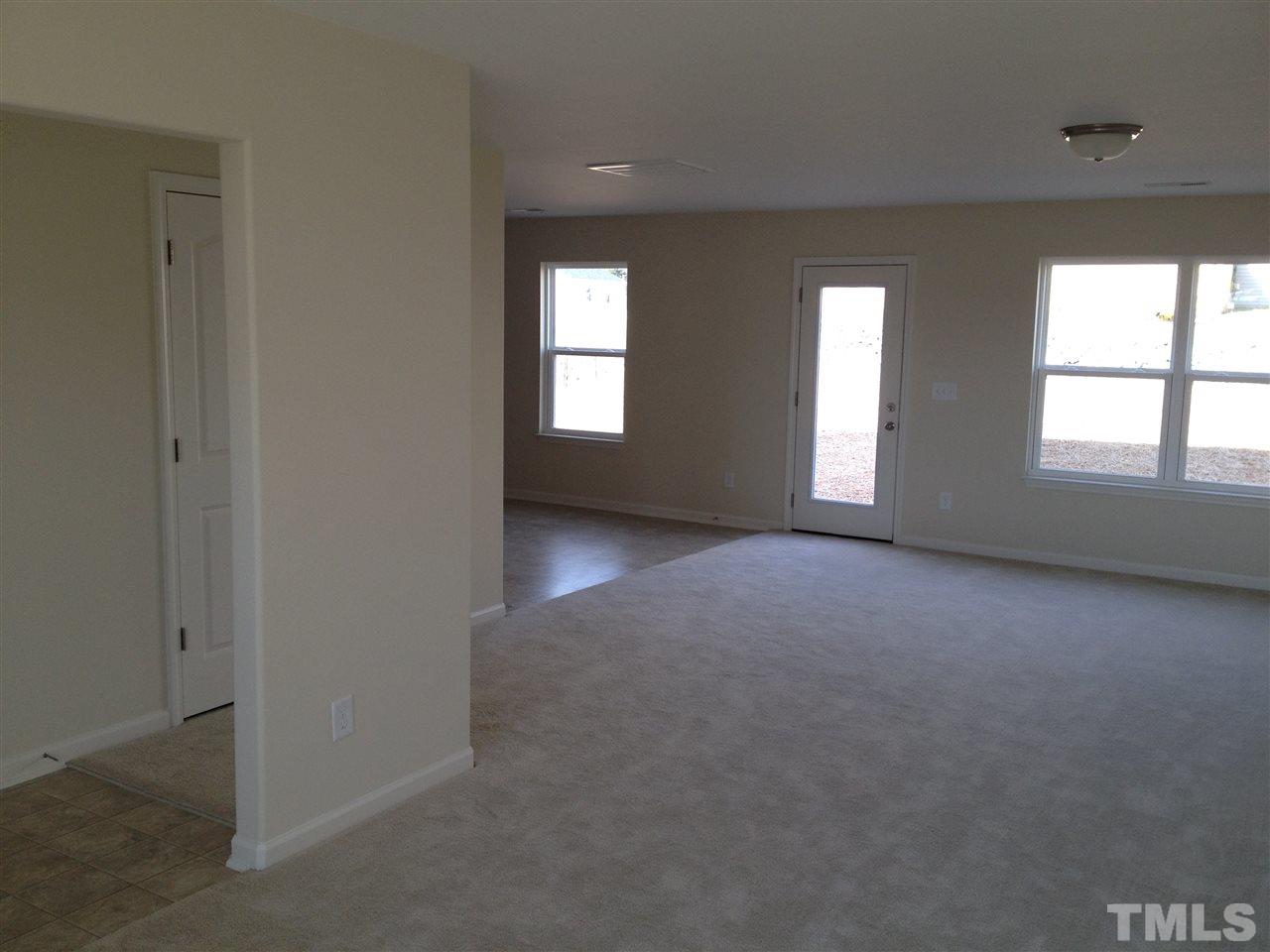 421 West Waycliff Road Henderson, NC 27537 - Photo 5 of 18 Gallery Image 5
