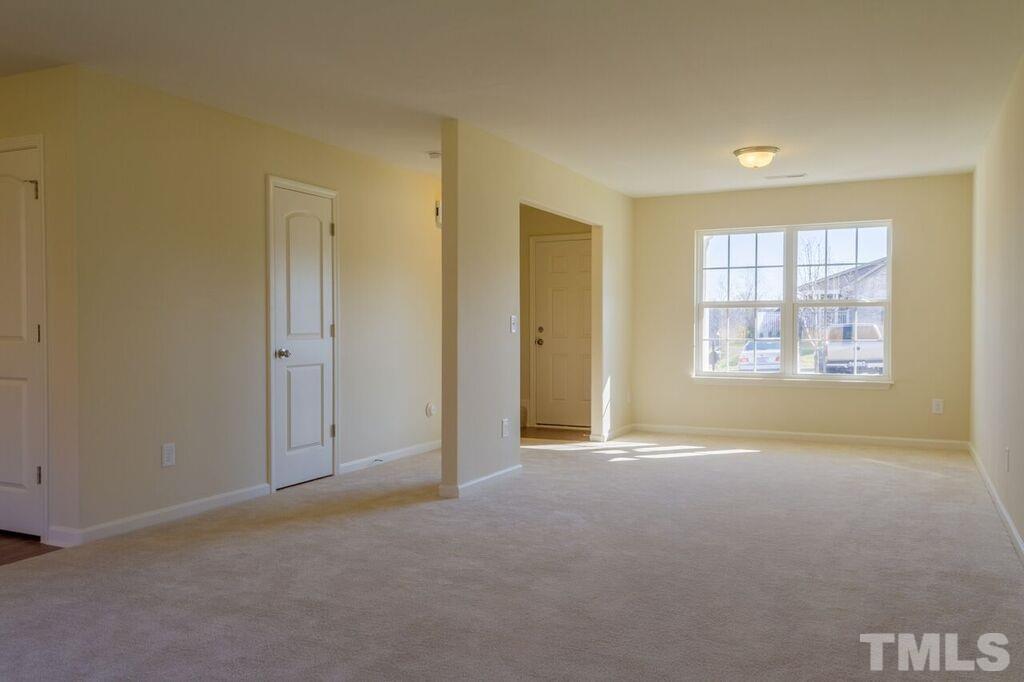421 West Waycliff Road Henderson, NC 27537 - Photo 6 of 18 Gallery Image 6