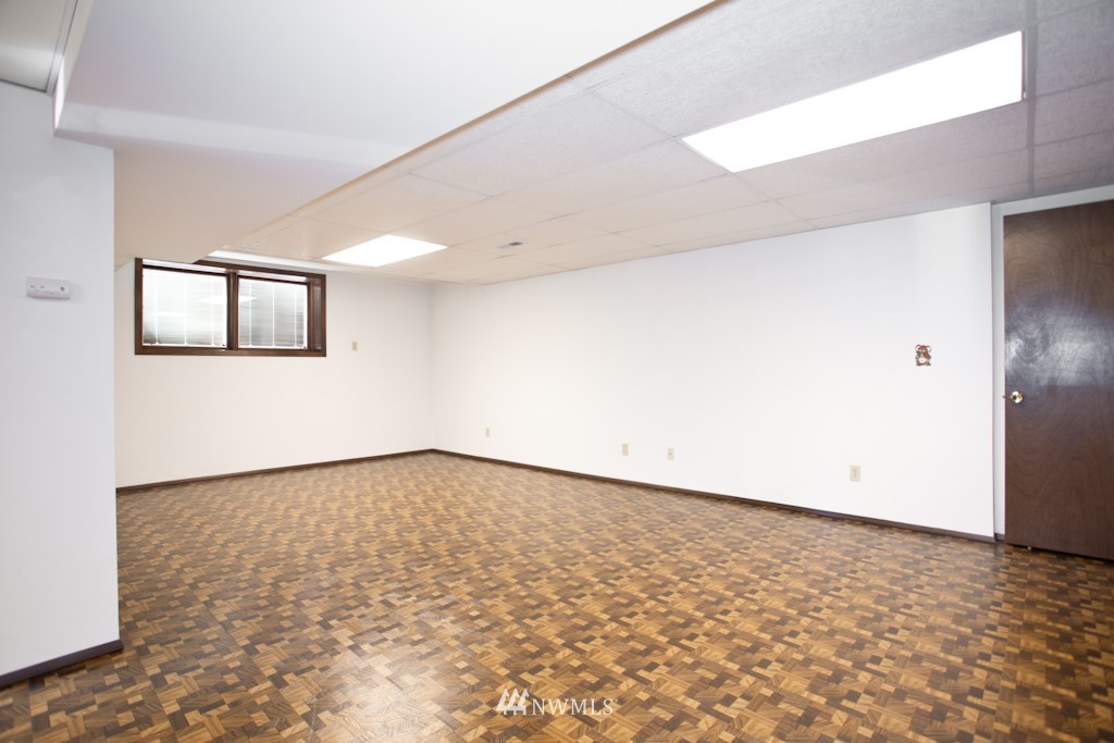 10709 Northeast 197th Street Bothell, WA 98011 - Photo 22 of 36 Gallery Image 22