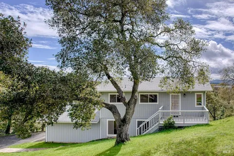 $1,050,000 | 2511 Laguna Vista Drive, Novato, CA 94945