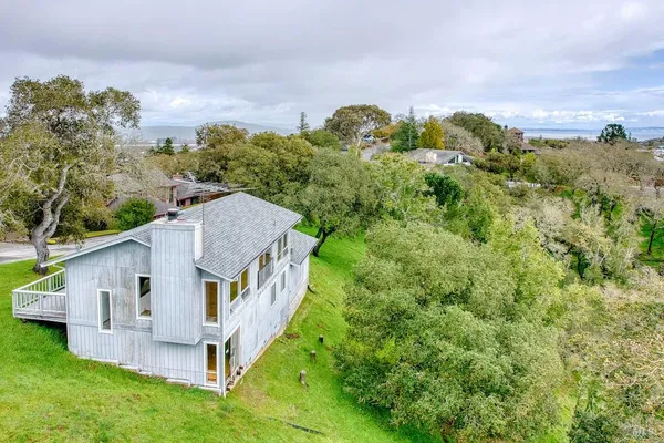 $969,000 | 2511 Laguna Vista Drive, Novato, CA 94945