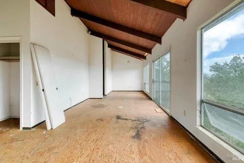 $1,050,000 | 2511 Laguna Vista Drive, Novato, CA 94945