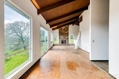 $1,050,000 | 2511 Laguna Vista Drive, Novato, CA 94945