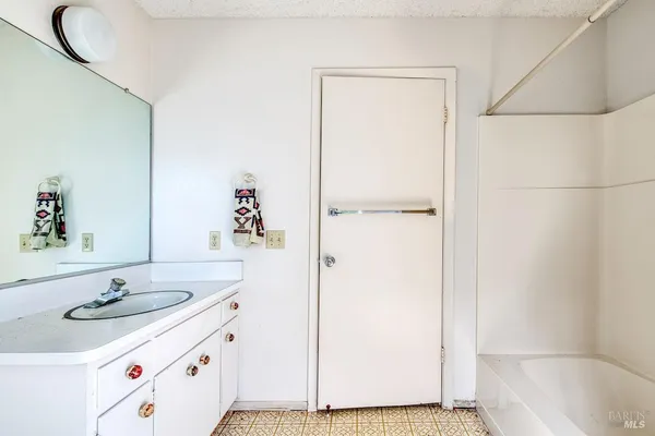 $969,000 | 2511 Laguna Vista Drive, Novato, CA 94945