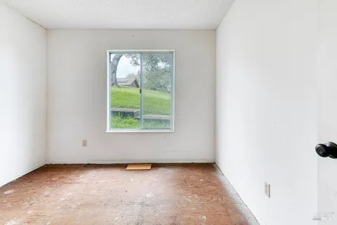 $1,050,000 | 2511 Laguna Vista Drive, Novato, CA 94945