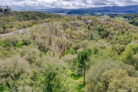 $1,050,000 | 2511 Laguna Vista Drive, Novato, CA 94945