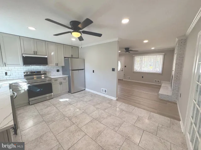 $3,000 | 602 Eliot Road, Pasadena, MD 21122