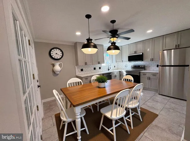 $3,000 | 602 Eliot Road, Pasadena, MD 21122