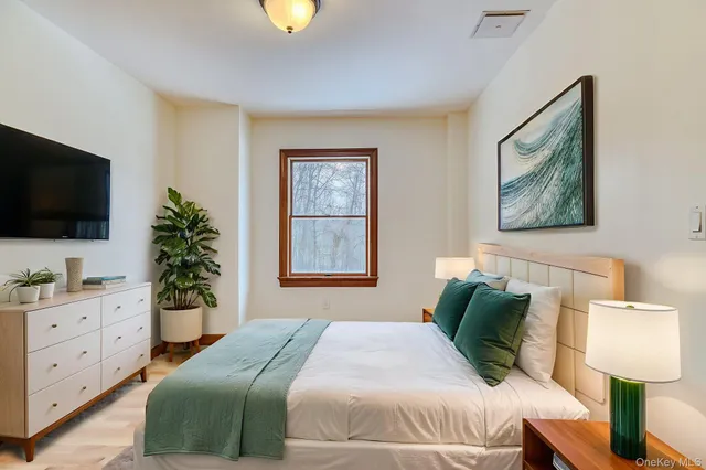 $729,000 | 24 Deer Run Road, Newburgh, NY 12550