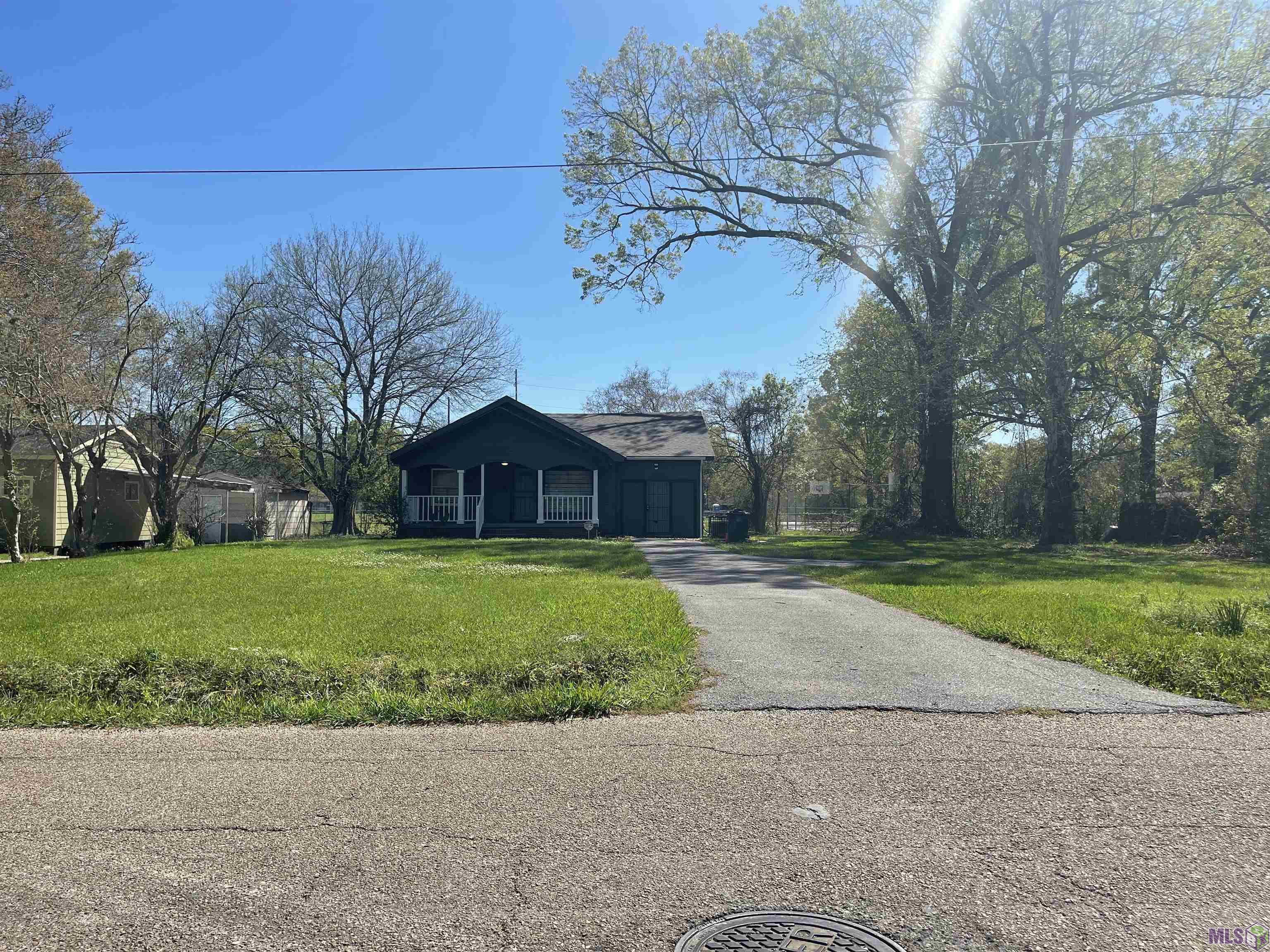 4112 Sycamore Street Baton Rouge, LA 70805 - Photo 4 of 55