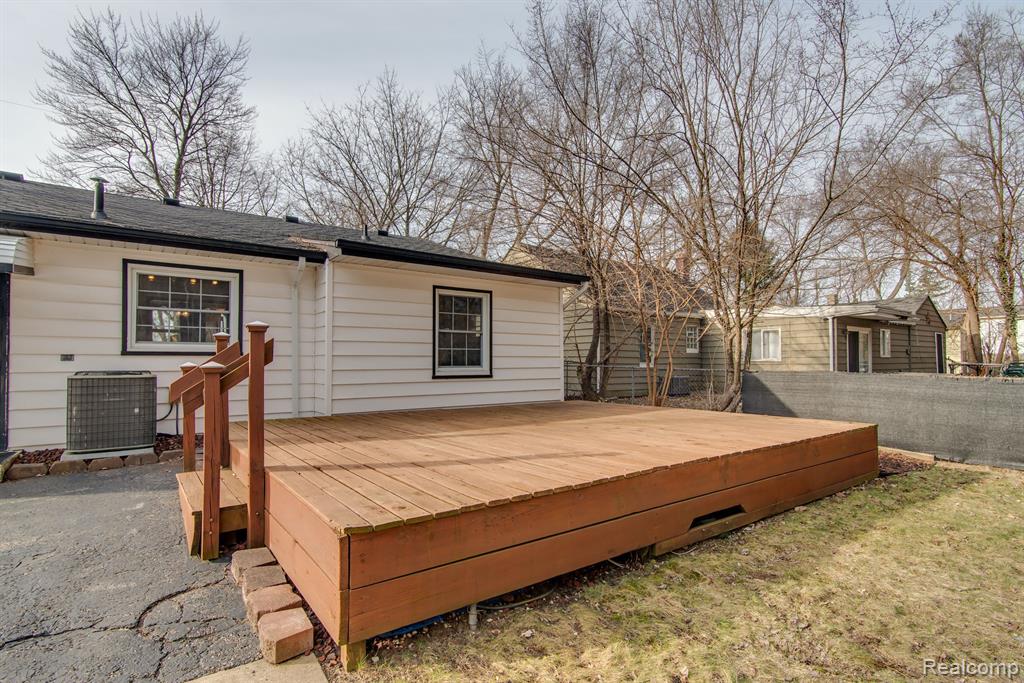 600 North Road Fenton, MI 48430 - Photo 18 of 24 Gallery Image 18