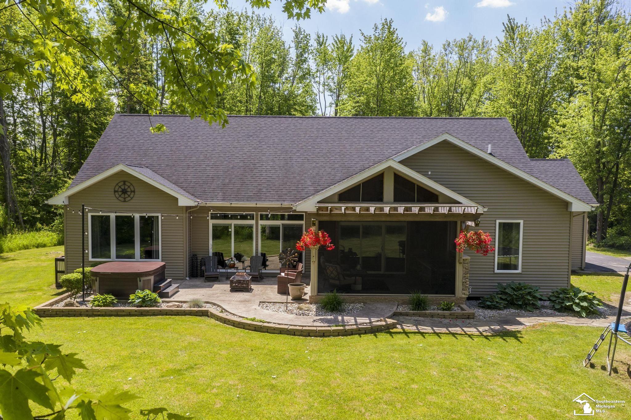 2436 West Sterns Road Temperance, MI 48182 - Photo 27 of 33 50143335-e4767301-bdc1-417c-9c90-70f10f9a6aff.JPG