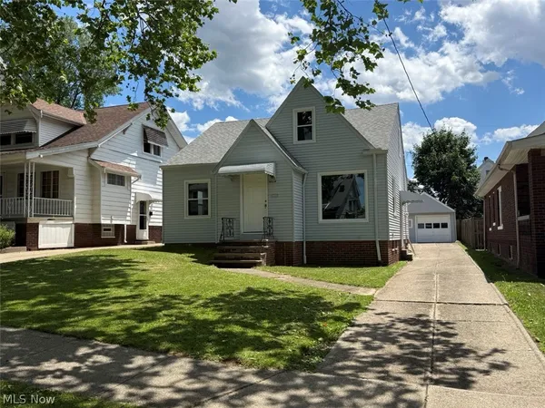 $184,900 | 8314 Vineyard Avenue, Cleveland, OH 44105