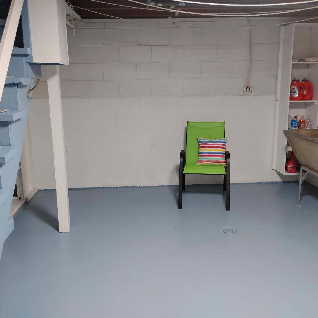 308 Sheldon Avenue Downers Grove, IL 60515 - Photo 31 of 36 a view of an empty room with a window