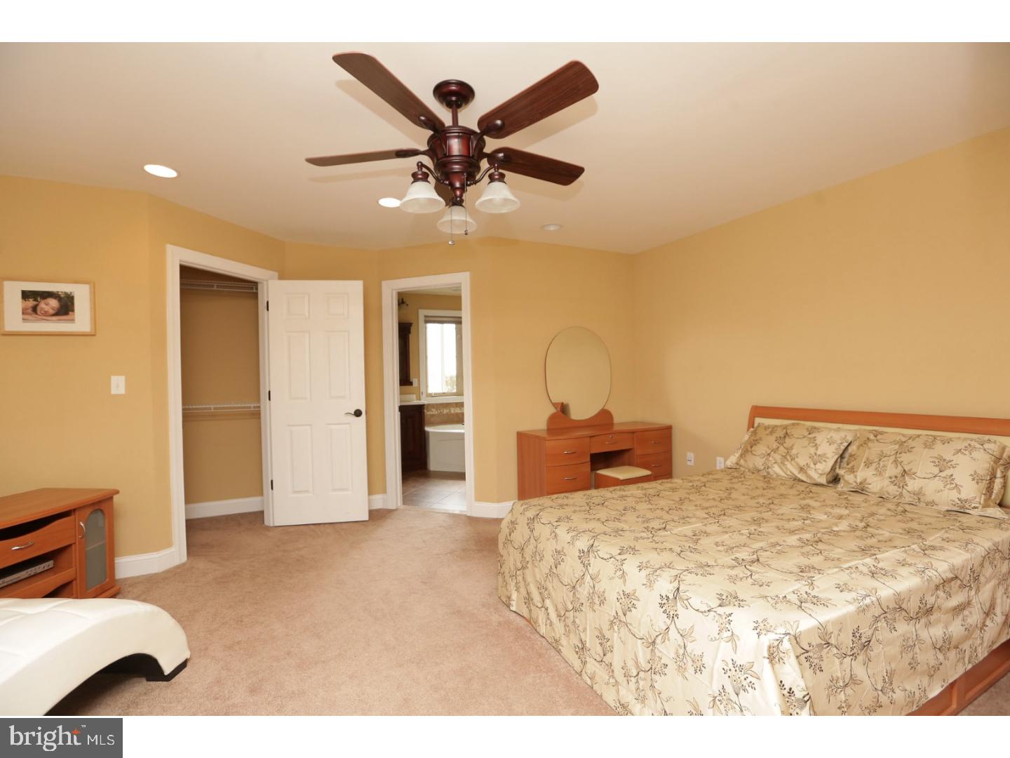493 Harmon Road, Unit D Philadelphia, PA 19128 - Photo 19 of 24 Gallery Image 19