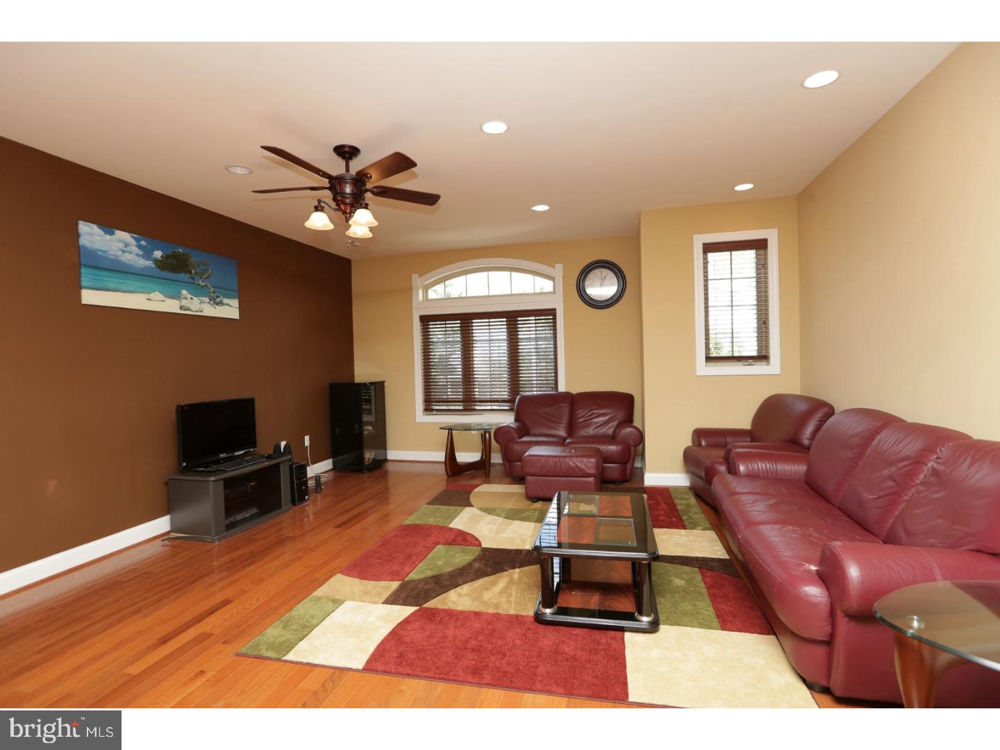 493 Harmon Road, Unit D Philadelphia, PA 19128 - Photo 5 of 24 Gallery Image 5