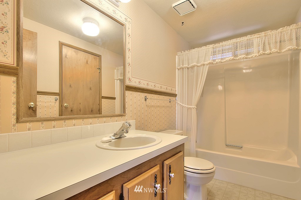 23730 9th Place West Bothell, WA 98021 - Photo 16 of 25