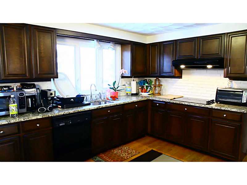 6 Tunmore Road Smithfield, RI 02828 - Photo 4 of 15 Kitchen.