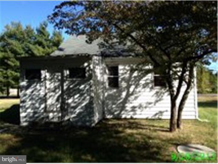 553 Jackson Road Atco, NJ 08004 - Photo 3 of 14 Gallery Image 3