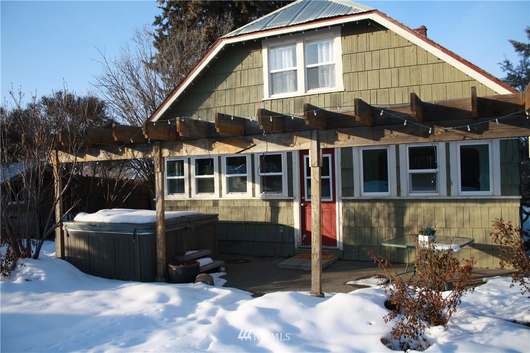 1352 Tozer Road Ellensburg, WA 98926 - Photo 1 of 23 Gallery Image 1