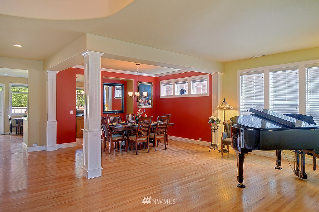 3517 156th Place Southeast Bothell, WA 98012 - Photo 4 of 19 Gallery Image 4