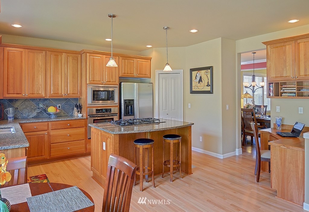 3517 156th Place Southeast Bothell, WA 98012 - Photo 10 of 19 Gallery Image 10