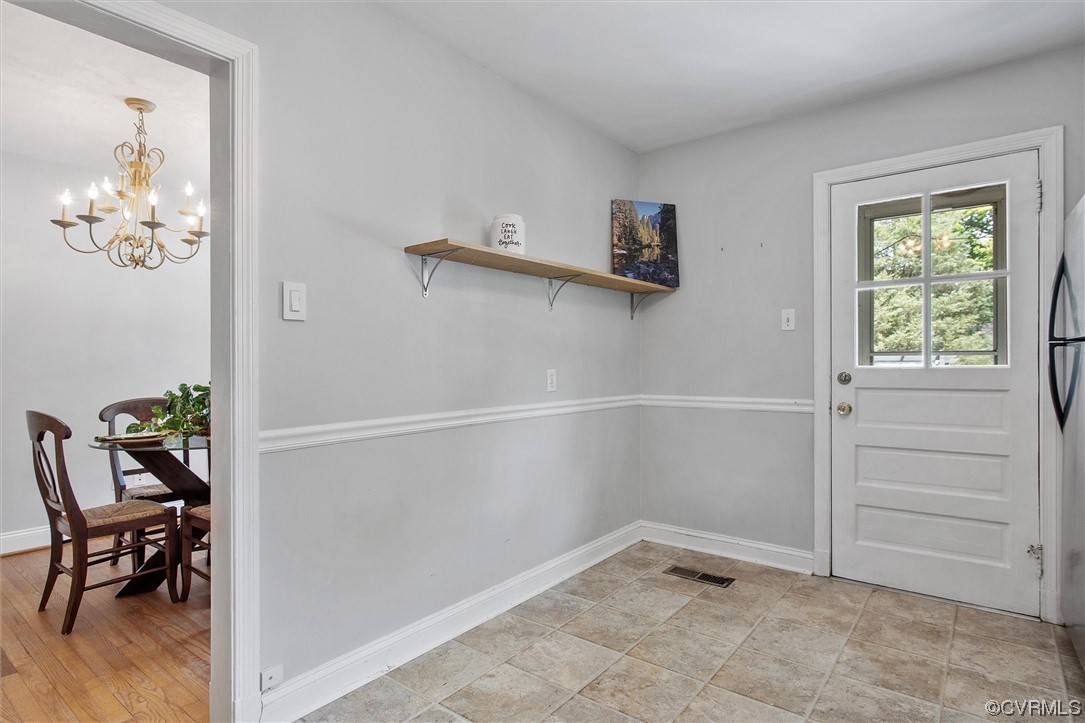 104 Wilkinson Road Richmond, VA 23227 - Photo 11 of 32 Gallery Image 11