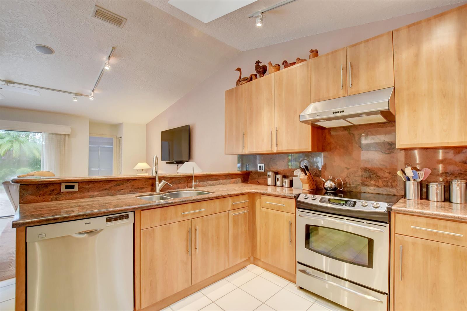 19508 Bay View Road Boca Raton, FL 33434 - Photo 22 of 77 Kitchen 2