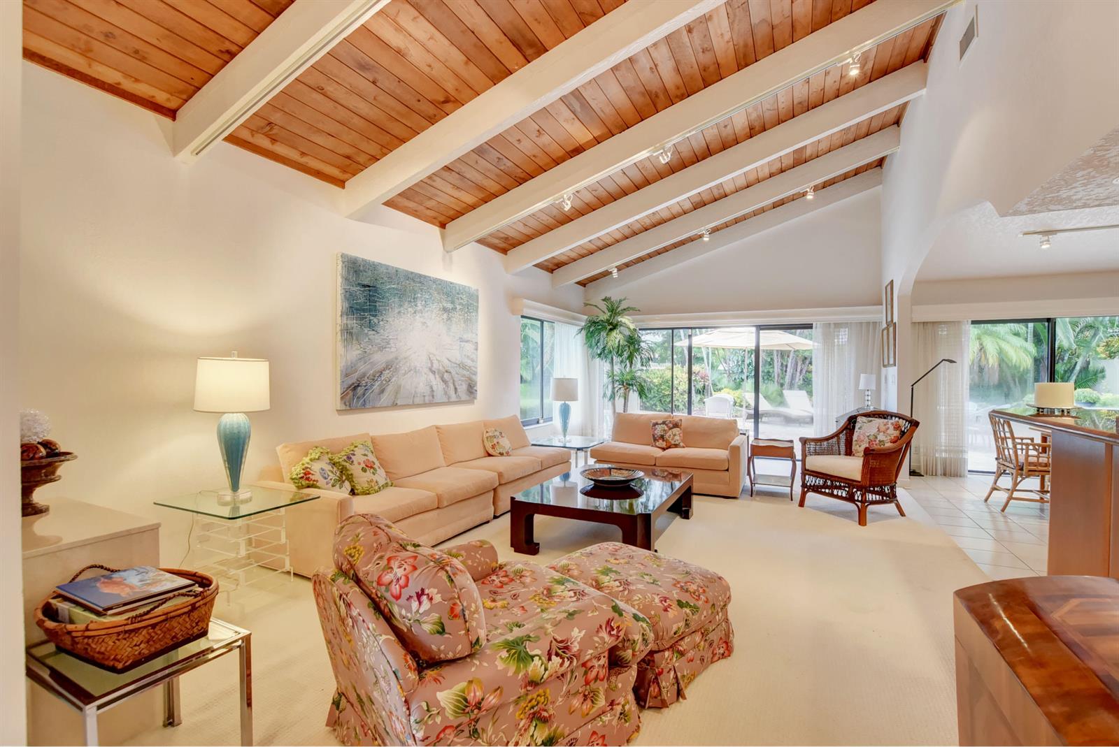 19508 Bay View Road Boca Raton, FL 33434 - Photo 7 of 77 Living room 2