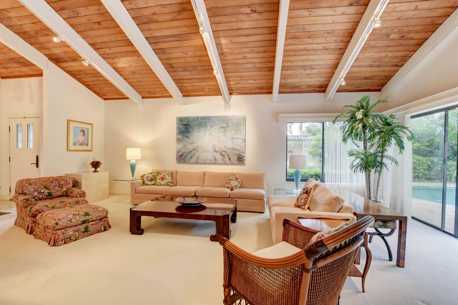 19508 Bay View Road Boca Raton, FL 33434 - Photo 8 of 77 Living room 3