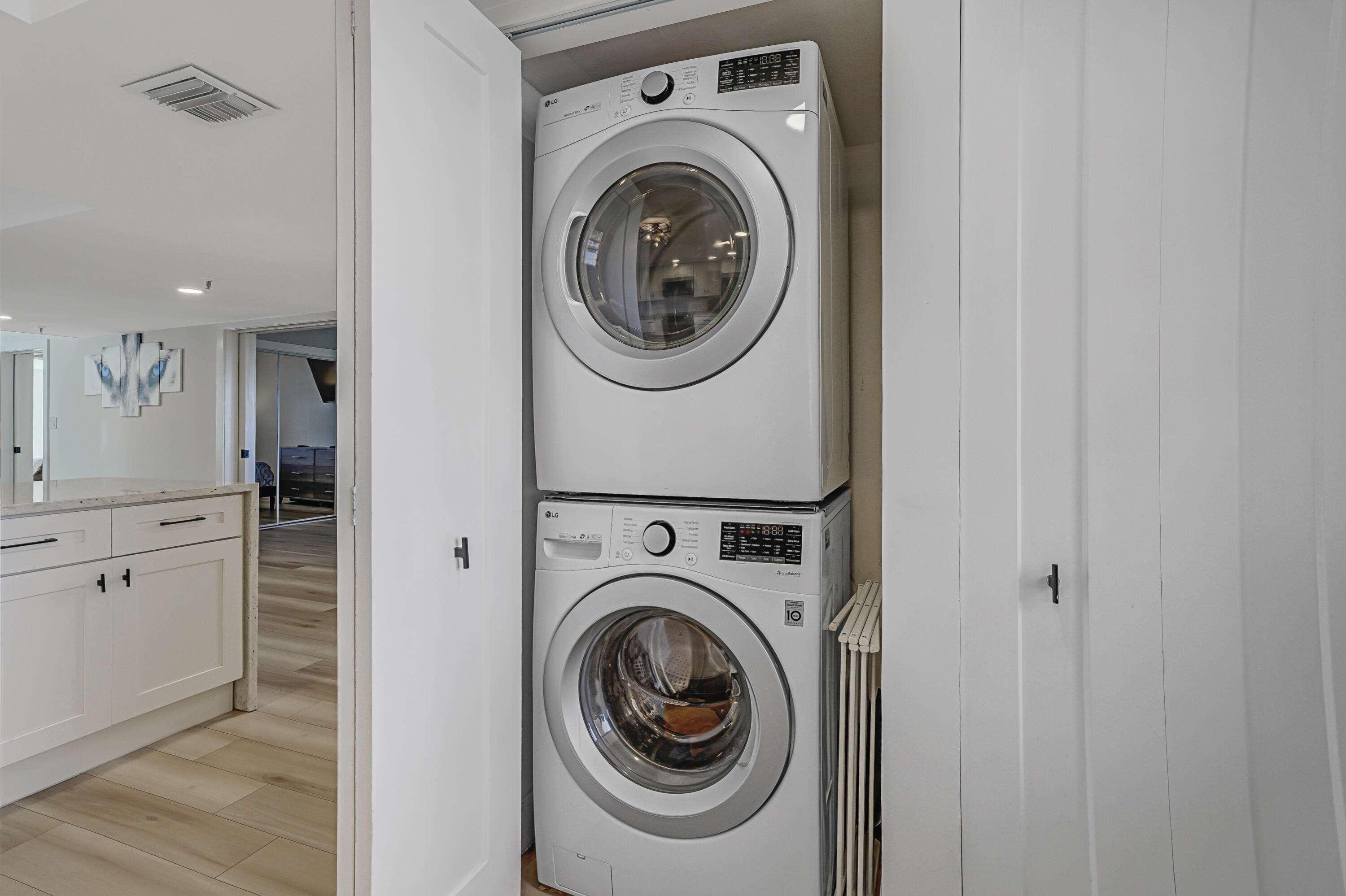 374 Golfview Road, Unit 602 North Palm Beach, FL 33408 - Photo 13 of 15 374 Golfview Rd 602