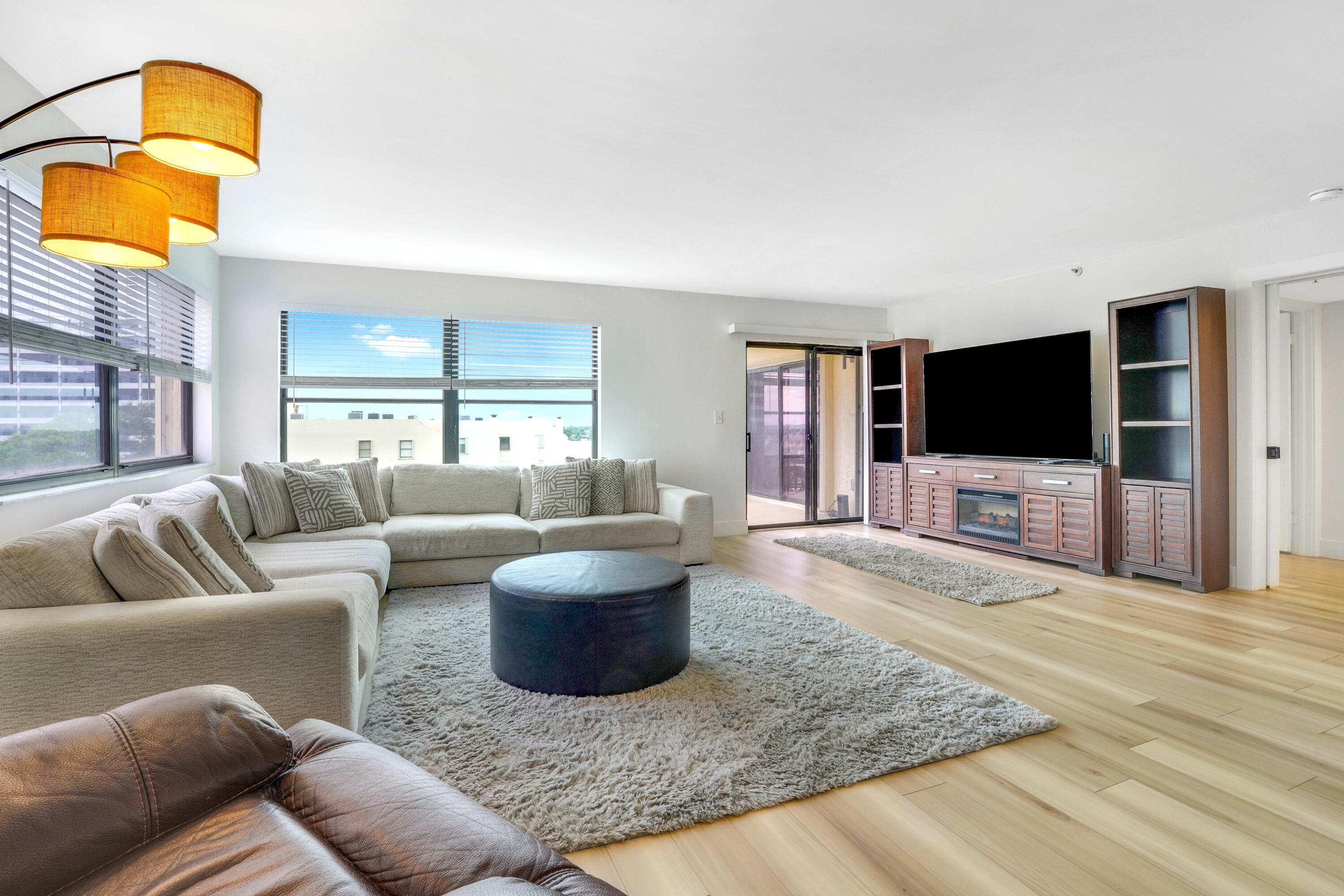 374 Golfview Road, Unit 602 North Palm Beach, FL 33408 - Photo 5 of 15 374 Golfview Rd 602