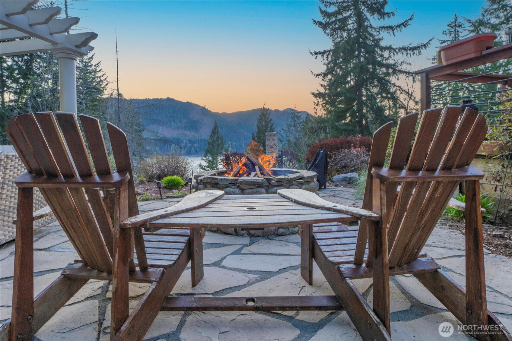 6323 North Lake Cushman Road Hoodsport, WA 98548 - Photo 4 of 40 a view of balcony and patio