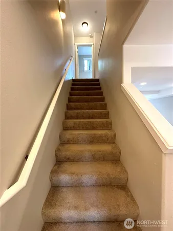 $2,900 | 4152 248th Court Southeast, Unit 69, Issaquah, WA 98029