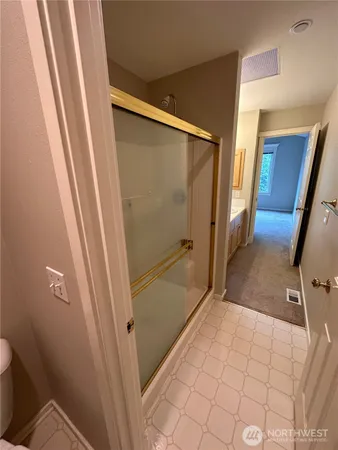 $2,900 | 4152 248th Court Southeast, Unit 69, Issaquah, WA 98029