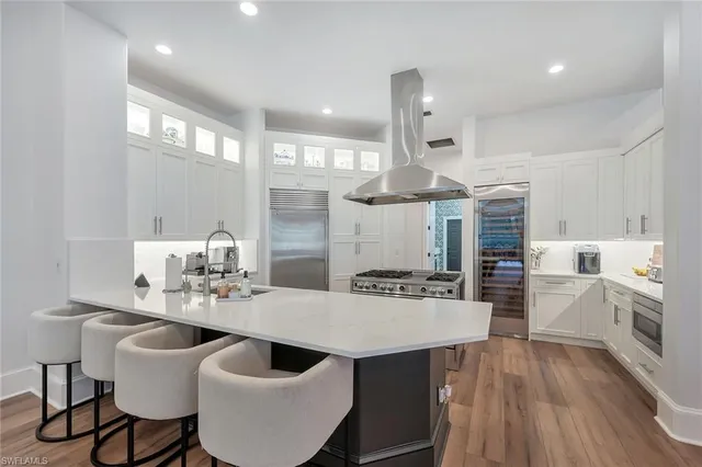 $2,495,000 | 6660 Glen Arbor Way, Naples, FL 34119