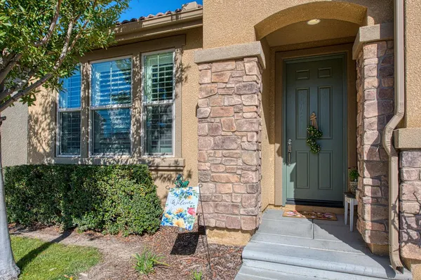 $379,000 | 3031 Glacier Lane, Clovis, CA 93619