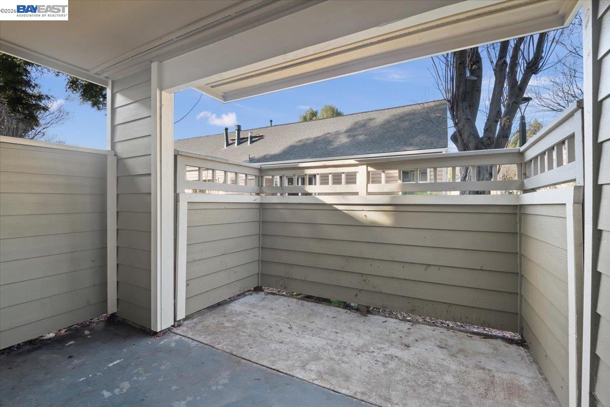 215 Reflections Drive, Unit 16 San Ramon, CA 94583 - Photo 11 of 17 a view of a small room