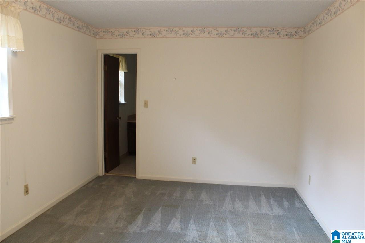 811 Woodridge Road Bessemer, AL 35022 - Photo 24 of 33