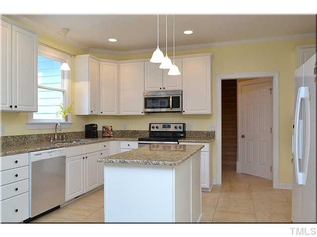 2409 Sunnystone Way Raleigh, NC 27613 - Photo 9 of 25 Photo 9