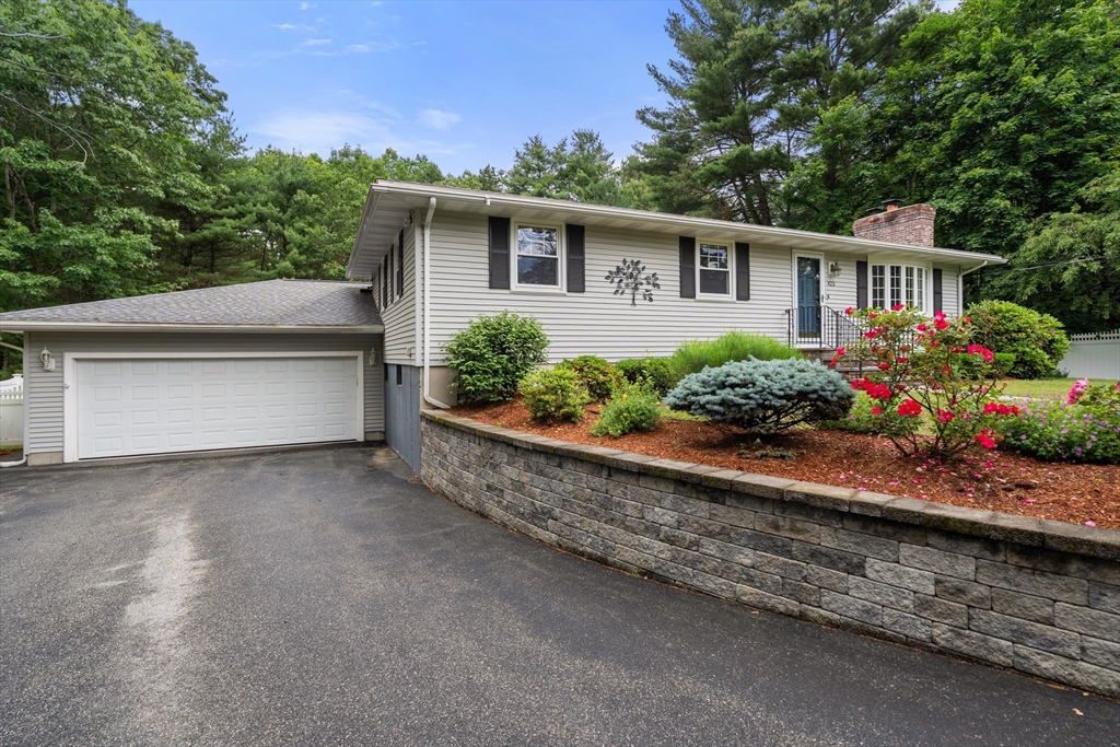 423 Grove Street Reading, MA 01867 - Photo 1 of 35 Gallery Image 1