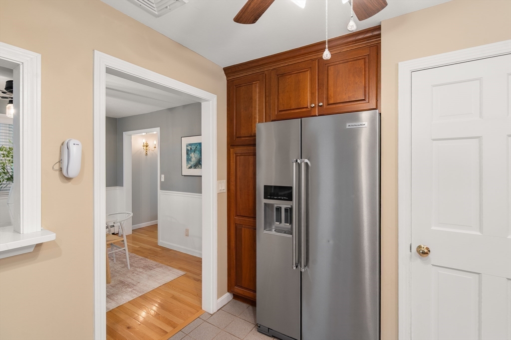 423 Grove Street Reading, MA 01867 - Photo 16 of 35 Gallery Image 16